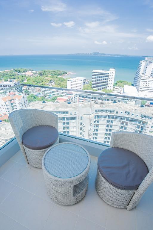 The Cliff Residence Condo Pattaya Room photo