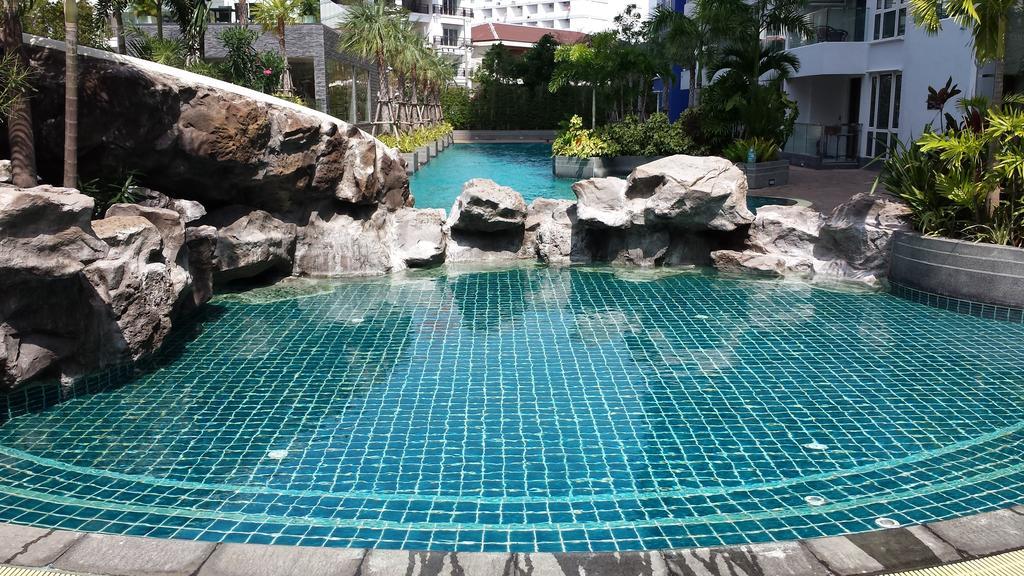 The Cliff Residence Condo Pattaya Exterior photo