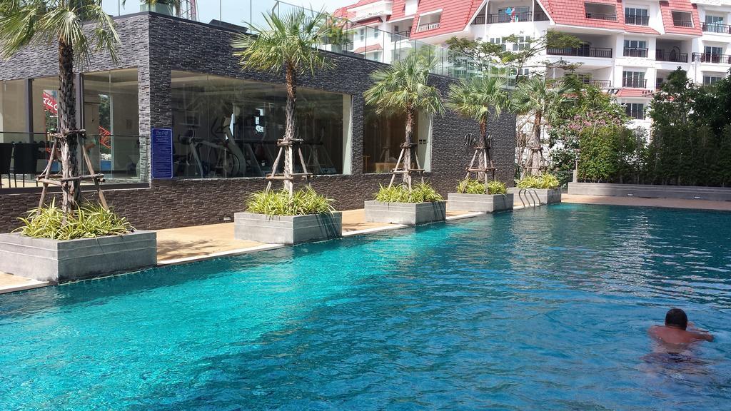The Cliff Residence Condo Pattaya Exterior photo